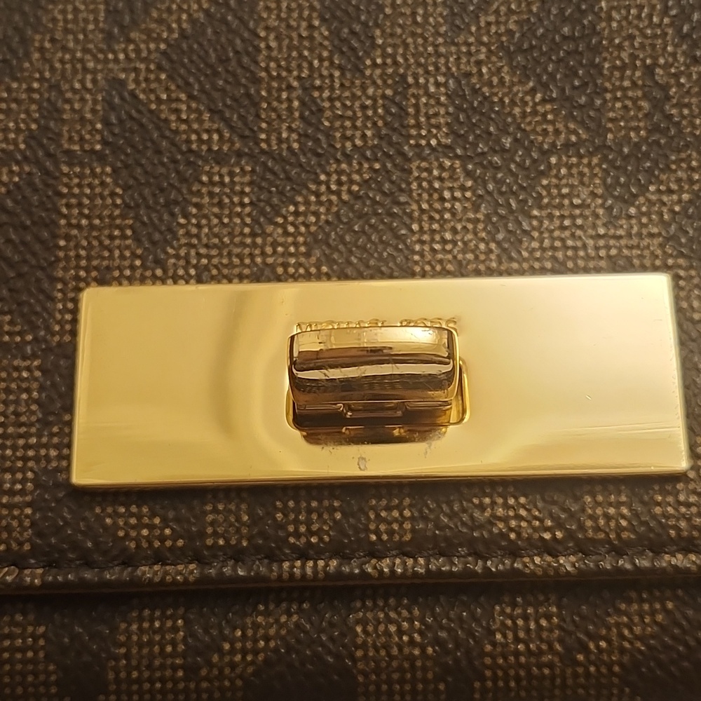 Michael Kors Callie Signature Dark Brown MK Logo Wallet with Gold Plate - Picture 2 of 6